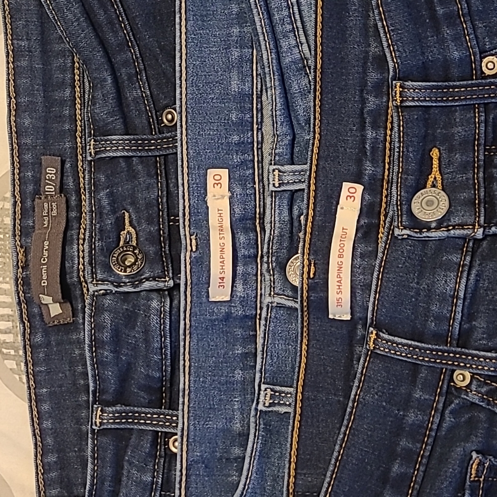 3 pairs Levi's Jeans